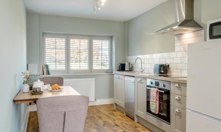 1 Bed in Wroxall 8