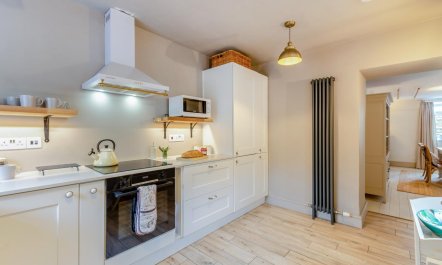 4 Bed in Dent 5