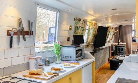 1 Bed in Chertsey 7