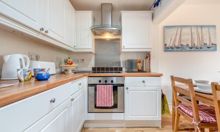 3 Bed in Little Haven 8