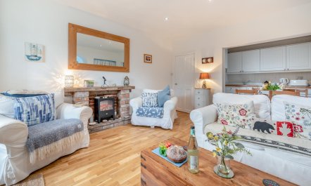 3 Bed in Little Haven 1