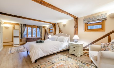 3 Bed in Upper Dicker 2