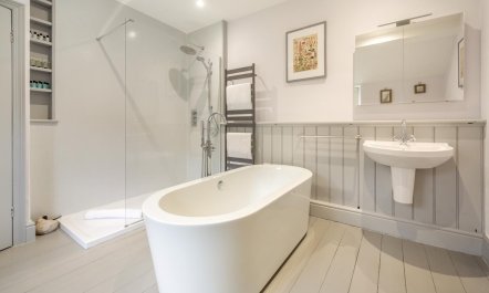 3 Bed in Islawrdref 5