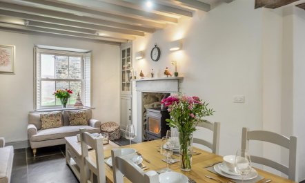 3 Bed in Islawrdref 1