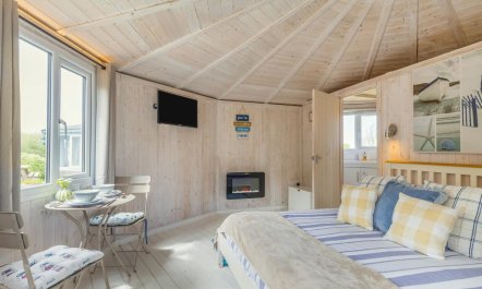 1 Bed in Hartland 2