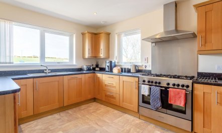 3 Bed in Drybridge 2