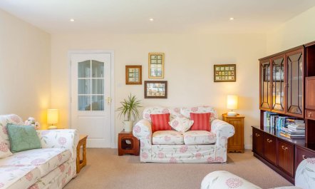 3 Bed in Drybridge 4