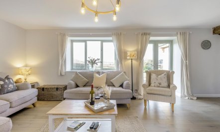 5 Bed in Bolstone 9
