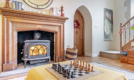 4 Bed in Aldsworth 2