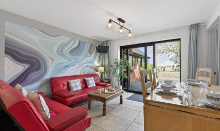 2 Bed in Alkham 0