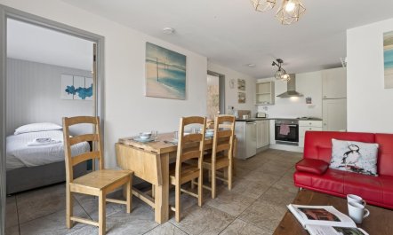 2 Bed in Alkham 1