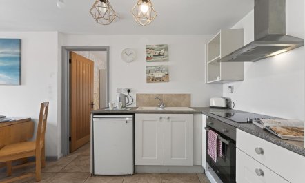 2 Bed in Alkham 2