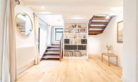 4 Bed in Tresarrett 1