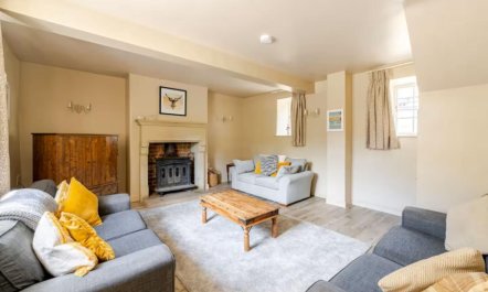 4 Bed in Stoney Middleton 5