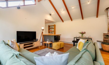 2 Bed in Tresarrett 5