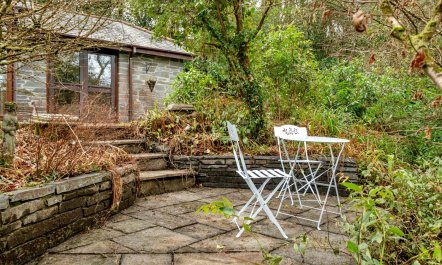 2 Bed in Tresarrett 8