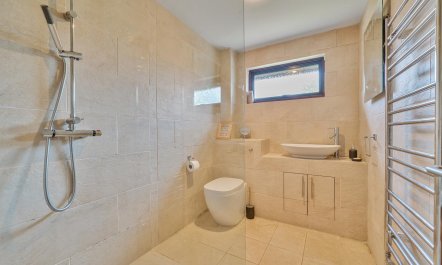 2 Bed in Tresarrett 9