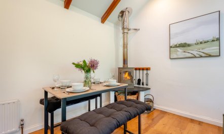 2 Bed in Tresarrett 4