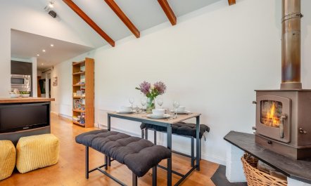 2 Bed in Tresarrett 5