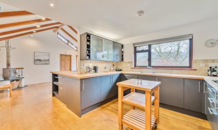 2 Bed in Tresarrett 3