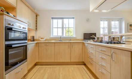 3 Bed in Christchurch 1