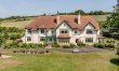 5 Bed in Old Cleeve 0