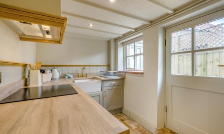 1 Bed in Holt 5