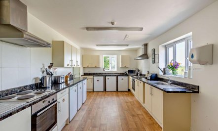 1 Bed in Stour Row 2