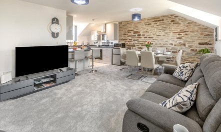 3 Bed in East Taphouse