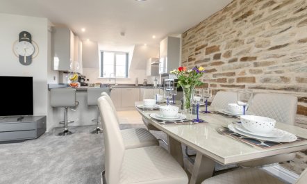 3 Bed in East Taphouse 1