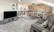 3 Bed in East Taphouse 0
