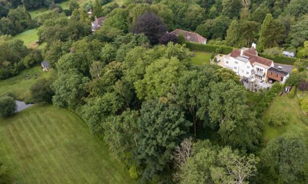 5 Bed in Devizes