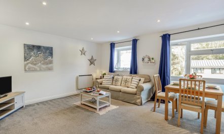 2 Bed in Brixham 4