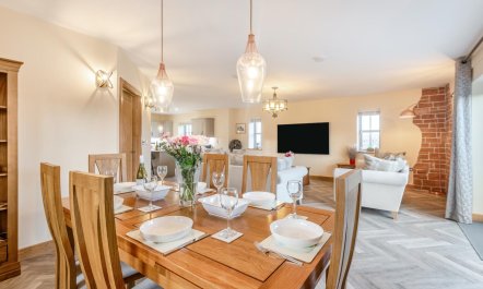 3 Bed in Brampton 6