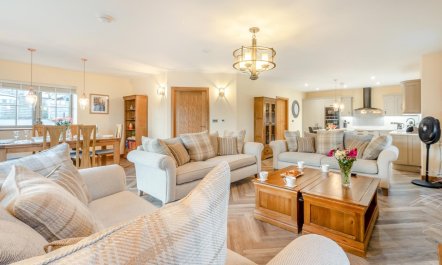 3 Bed in Brampton 5