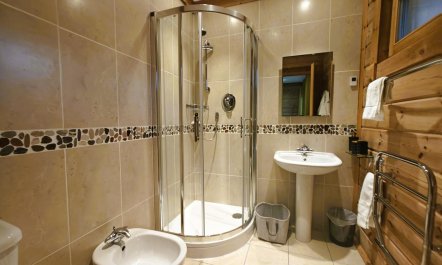 4 Bed in Ardarroch 9