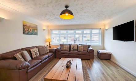 4 Bed in Martham 3