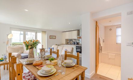2 Bed in Dartmouth