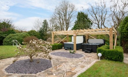 6 Bed in Chapel-en-le-Frith 1