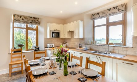 4 Bed in West Pennard 5