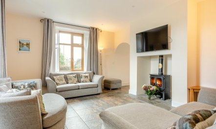 4 Bed in West Pennard