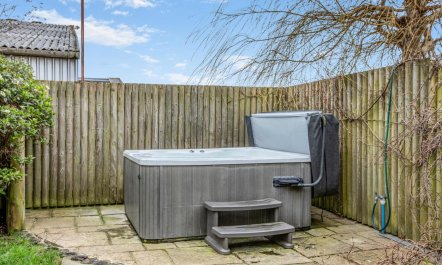 4 Bed in West Pennard 1