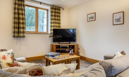 4 Bed in West Pennard 3