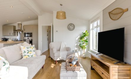 2 Bed in Blakeney 5