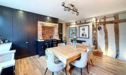 4 Bed in Lavenham 8