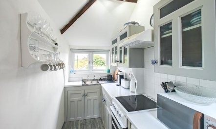 1 Bed in St. Gennys 2