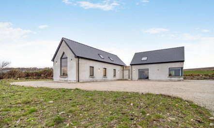 3 Bed in Ballina 1