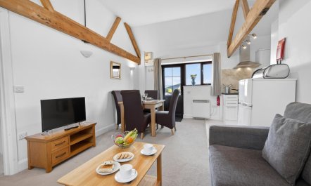 1 Bed in Milton Abbas 2