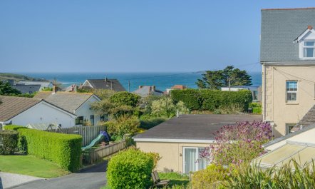 4 Bed in Harlyn Bay 3
