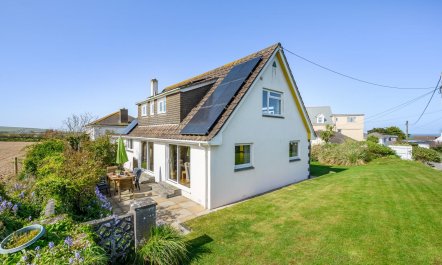 4 Bed in Harlyn Bay 4